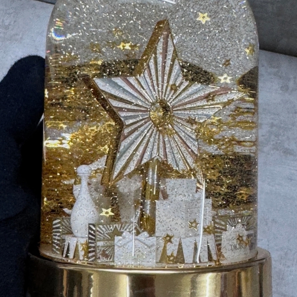 2025 Dior Festive Snow Globe with Gold and White Accents - Picture 6 of 9